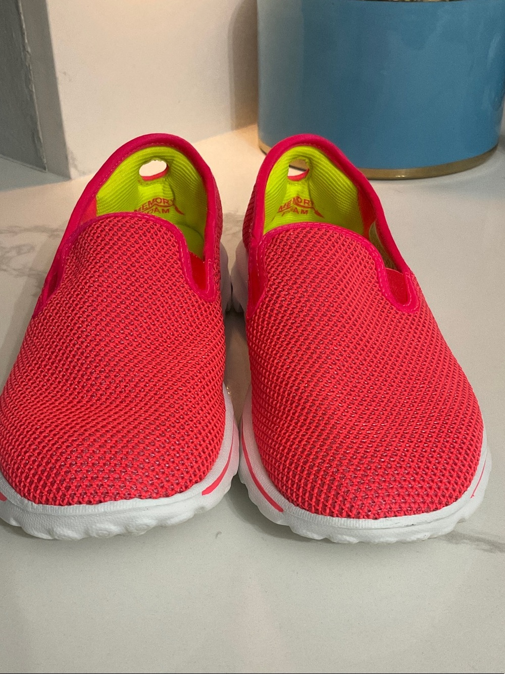 Women's Slip-On Mesh Sneakers in Hot Pink